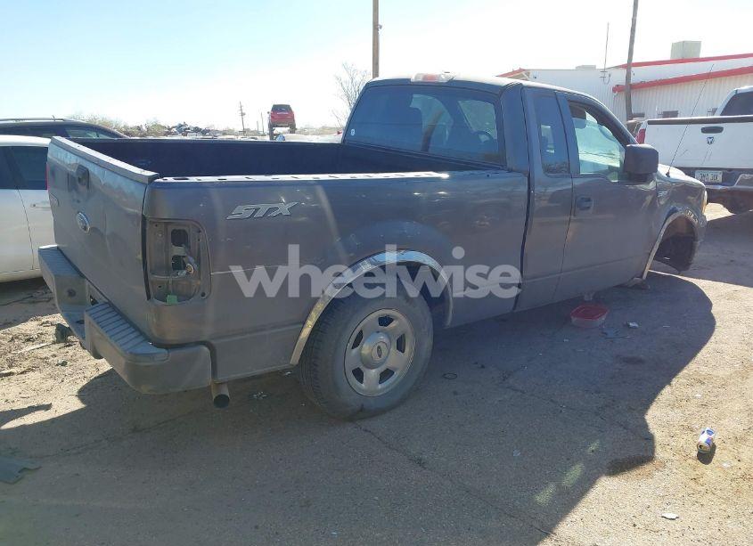 Photo 4 of 2005 Ford F-150 STX/XL/XLT (VIN 1FTRF12275KC36456)