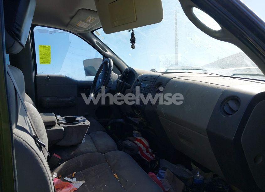 Photo 5 of 2005 Ford F-150 STX/XL/XLT (VIN 1FTRF12275KC36456)