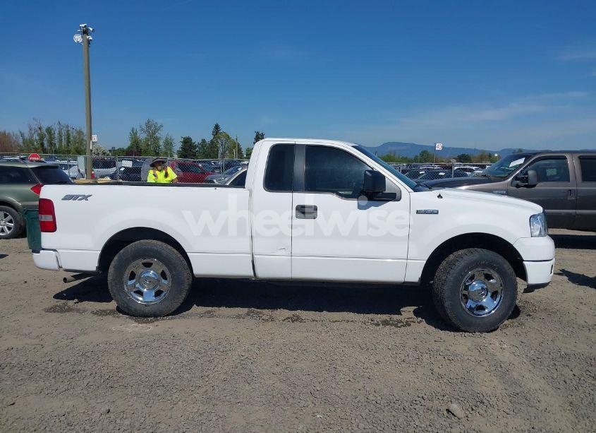 Photo 13 of 2005 Ford F-150 STX/XL/XLT (VIN 1FTRF12275KC49868)