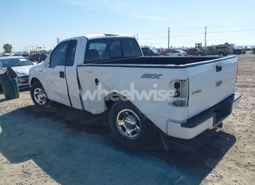 Photo 3 of 2005 Ford F-150 STX/XL/XLT (VIN 1FTRF12275KC49868)