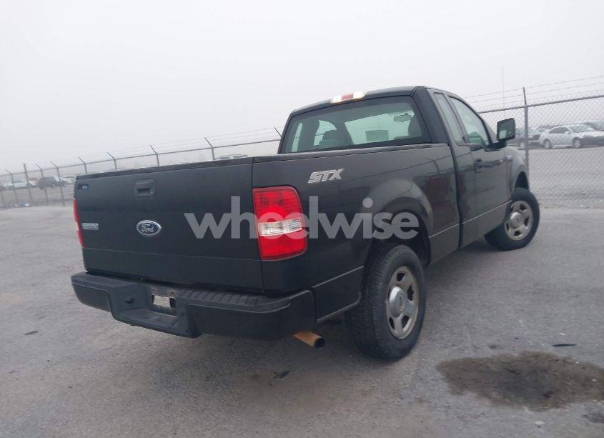 Photo 4 of 2005 Ford F-150 STX/XL/XLT (VIN 1FTRF12275KC60823)