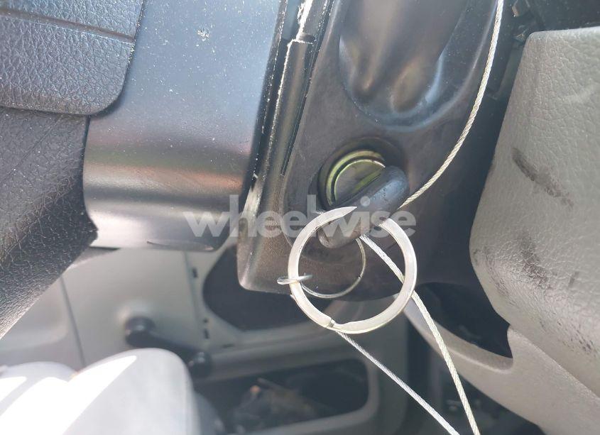 Photo 11 of 2005 Ford F-150 STX/XL/XLT (VIN 1FTRF12275KE27391)