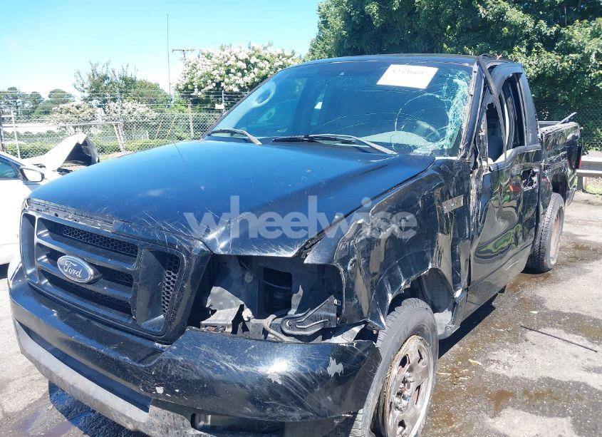 Photo 2 of 2005 Ford F-150 STX/XL/XLT (VIN 1FTRF12275KE27391)