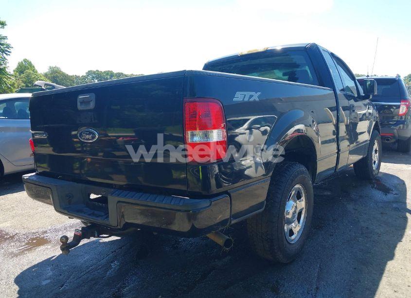 Photo 4 of 2005 Ford F-150 STX/XL/XLT (VIN 1FTRF12275KE27391)