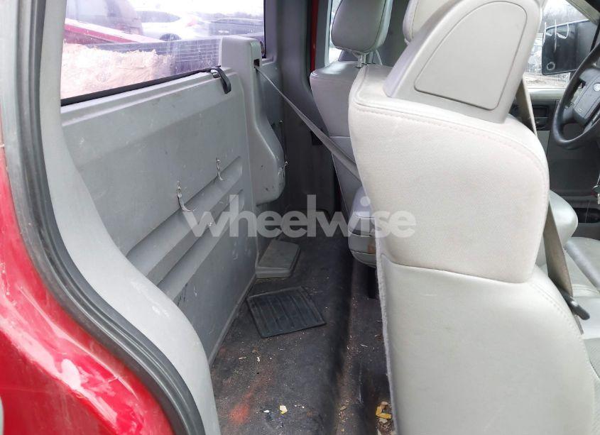 Photo 8 of 2005 Ford F-150 STX/XL/XLT (VIN 1FTRF12275NC04721)