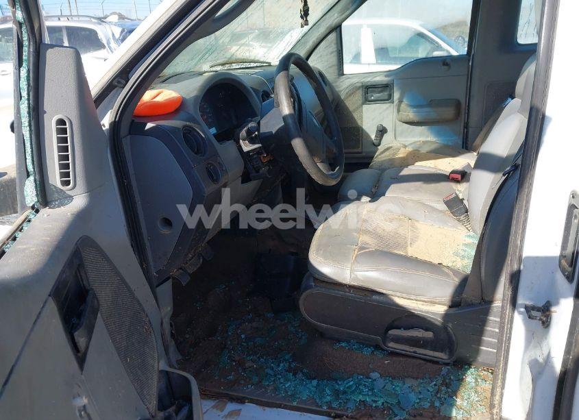 Photo 5 of 2006 Ford F-150 STX/XL/XLT (VIN 1FTRF12276NB12087)