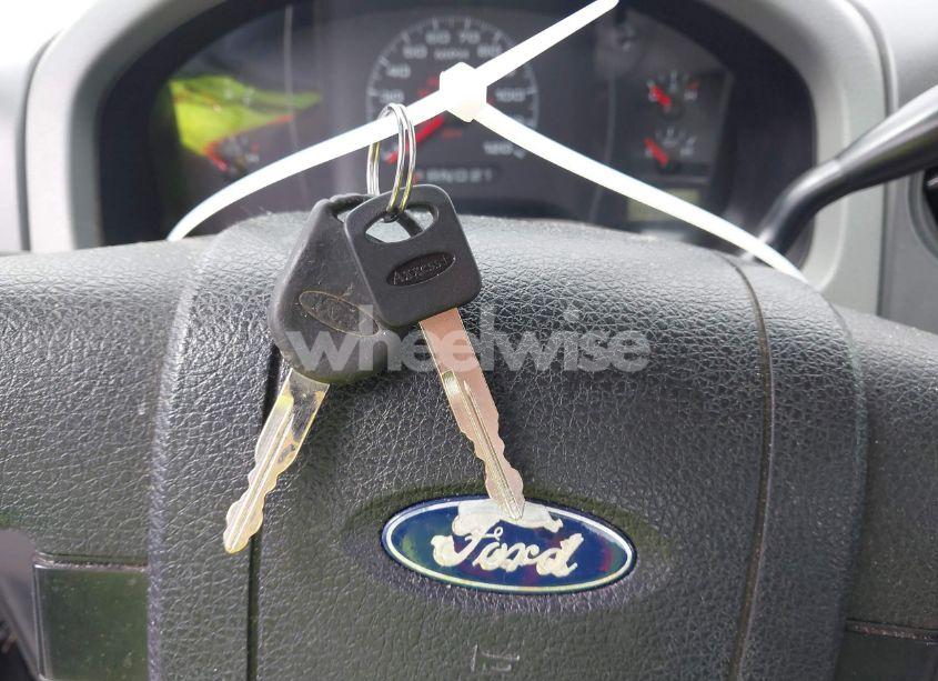 Photo 11 of 2005 Ford F-150 STX/XL/XLT (VIN 1FTRF12285NB89646)