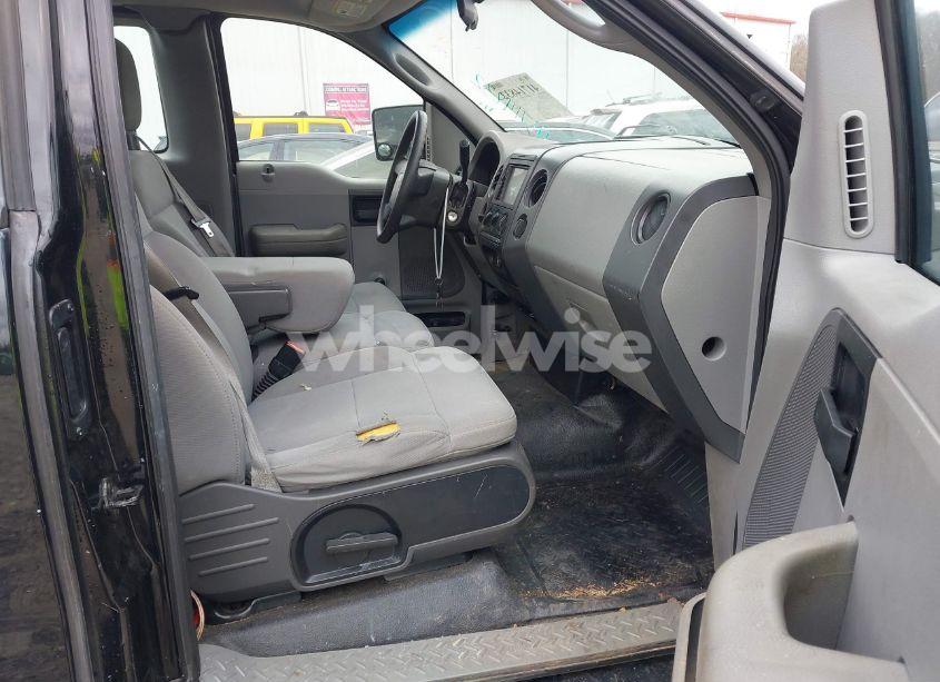 Photo 5 of 2005 Ford F-150 STX/XL/XLT (VIN 1FTRF12285NB89646)
