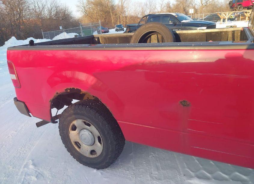 Photo 13 of 2007 Ford F-150 STX/XL/XLT (VIN 1FTRF12287KD47472)