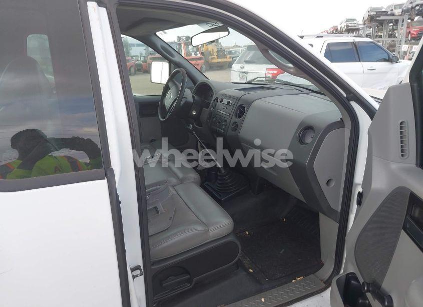 Photo 5 of 2007 Ford F-150 STX/XL/XLT (VIN 1FTRF12287NA04448)