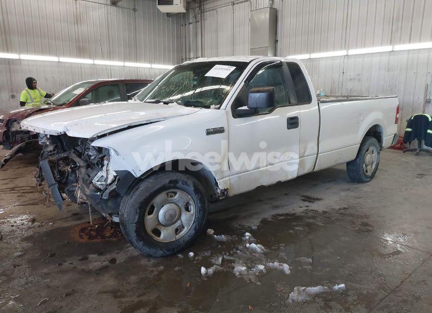 Photo 2 of 2007 Ford F-150 STX/XL/XLT (VIN 1FTRF12287NA79909)