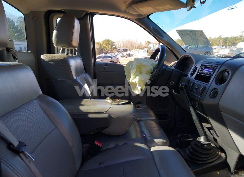 Photo 5 of 2006 Ford F-150 STX/XL/XLT (VIN 1FTRF12296NA22942)