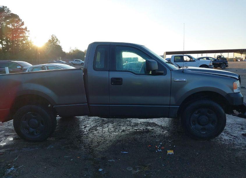 Photo 13 of 2006 Ford F-150 STX/XL/XLT (VIN 1FTRF12296NB49979)