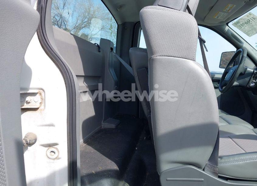 Photo 8 of 2007 Ford F-150 STX/XL/XLT (VIN 1FTRF12297KC71518)