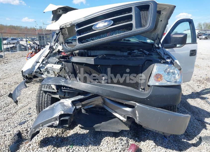 Photo 6 of 2007 Ford F-150 STX/XL/XLT (VIN 1FTRF12297NA14504)