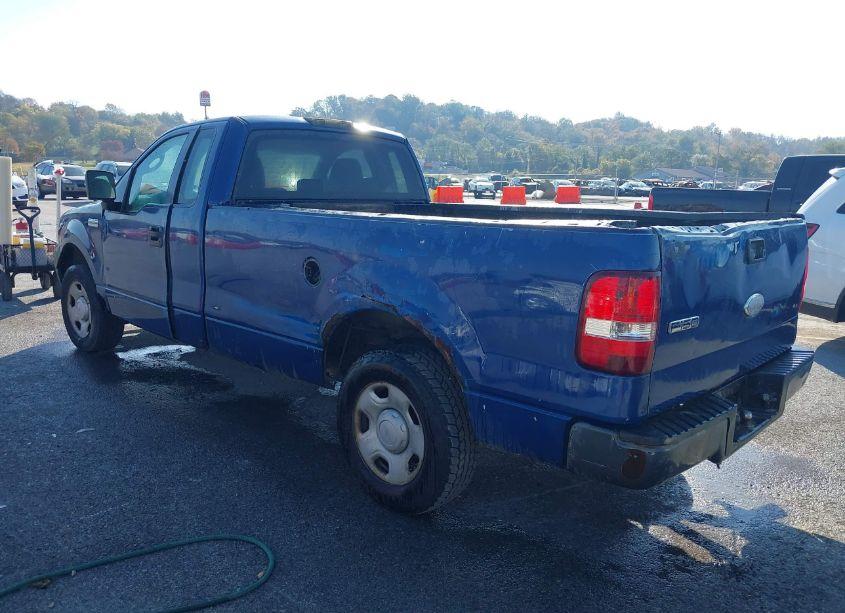 Photo 3 of 2007 Ford F-150 STX/XL/XLT (VIN 1FTRF12297NA19542)