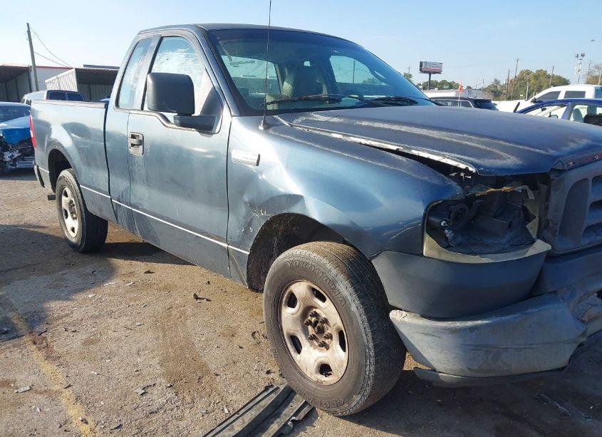 2006 Ford F-150 STX/XL/XLT (VIN 1FTRF122X6NA96208) main photo