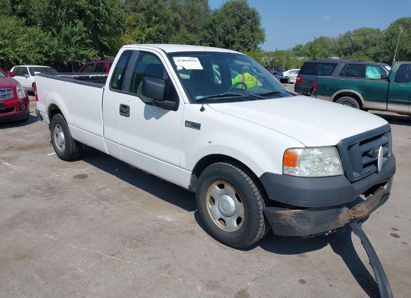 2007 Ford F-150 XLT/STX/XL (VIN 1FTRF122X7KB30926) main photo