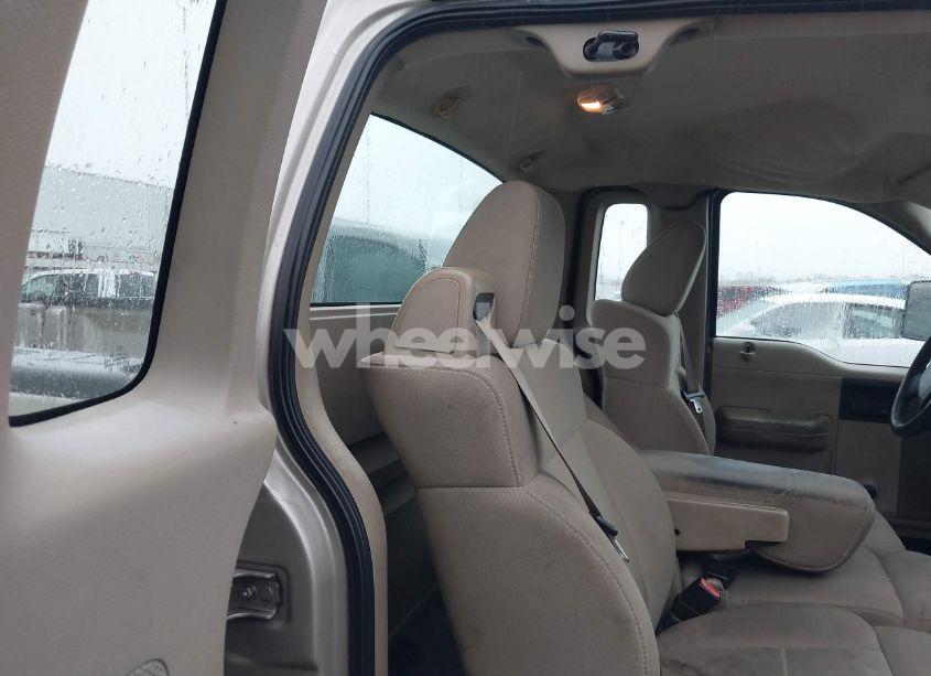 Photo 8 of 2007 Ford F-150 STX/XL/XLT (VIN 1FTRF122X7KB83528)