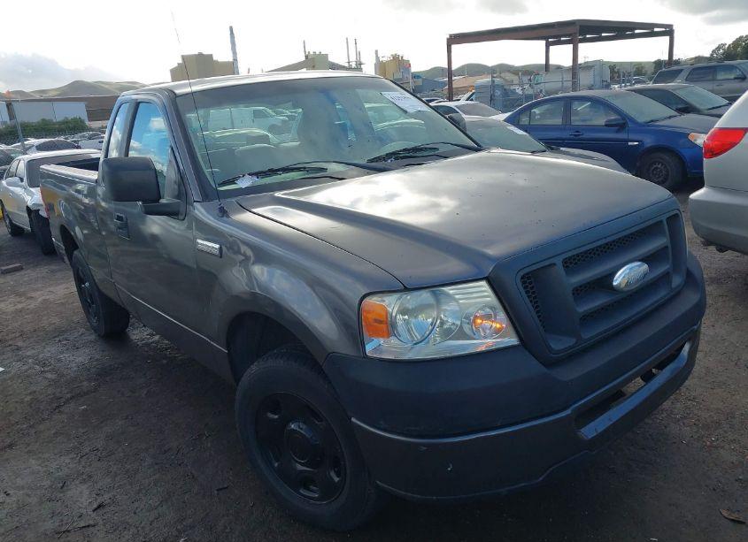 2007 Ford F-150 STX/XL/XLT (VIN 1FTRF122X7KC22585) main photo