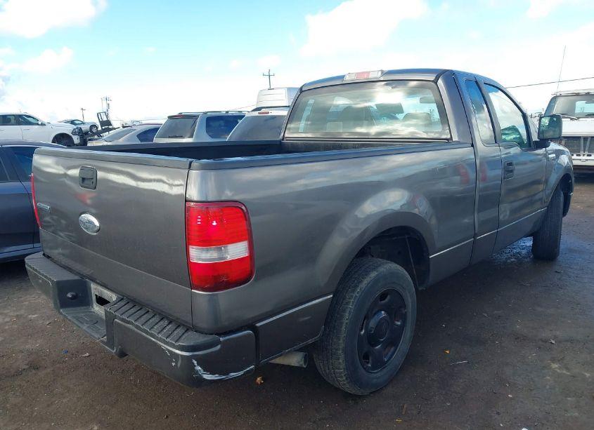 Photo 4 of 2007 Ford F-150 STX/XL/XLT (VIN 1FTRF122X7KC22585)