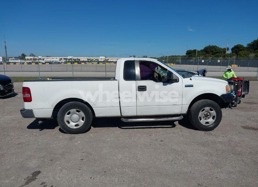 Photo 13 of 2007 Ford F-150 STX/XL/XLT (VIN 1FTRF122X7NA45003)