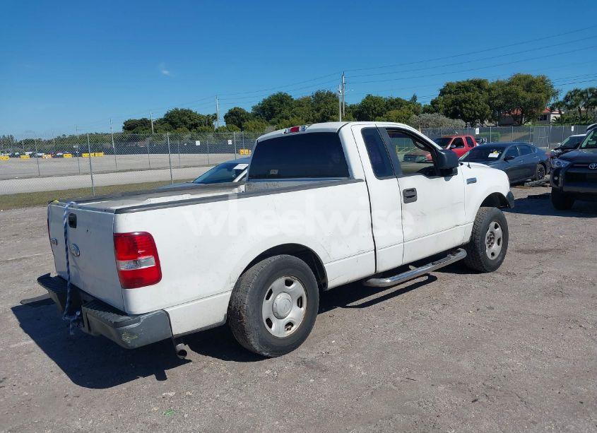 Photo 4 of 2007 Ford F-150 STX/XL/XLT (VIN 1FTRF122X7NA45003)