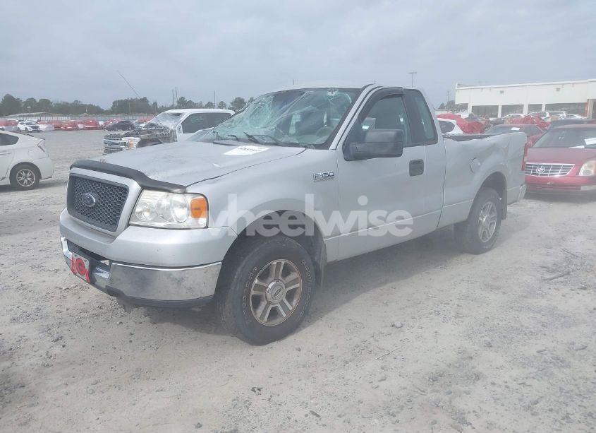 Photo 2 of 2005 Ford F-150 XL/XLT (VIN 1FTRF12575NB08596)