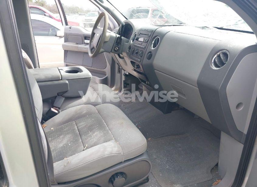 Photo 5 of 2005 Ford F-150 XL/XLT (VIN 1FTRF12575NB08596)