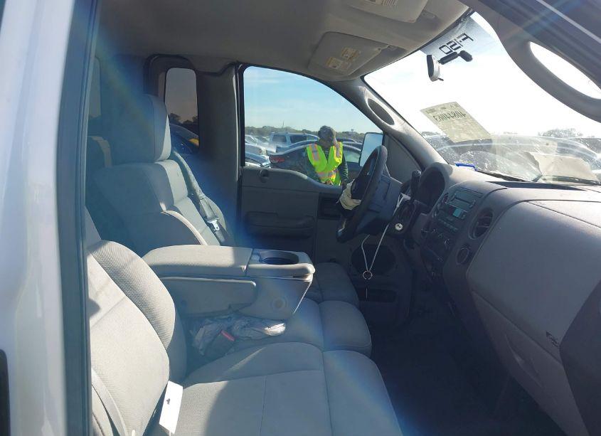 Photo 5 of 2004 Ford F-150 STX/XL/XLT (VIN 1FTRF12W04NA56350)