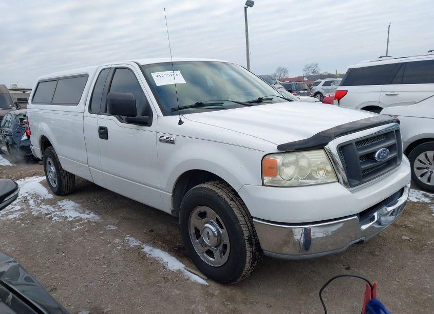 2004 Ford F-150 STX/XL/XLT (VIN 1FTRF12W04NC50425) main photo