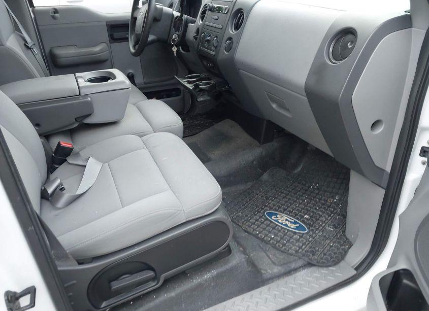 Photo 5 of 2004 Ford F-150 STX/XL/XLT (VIN 1FTRF12W04NC50425)