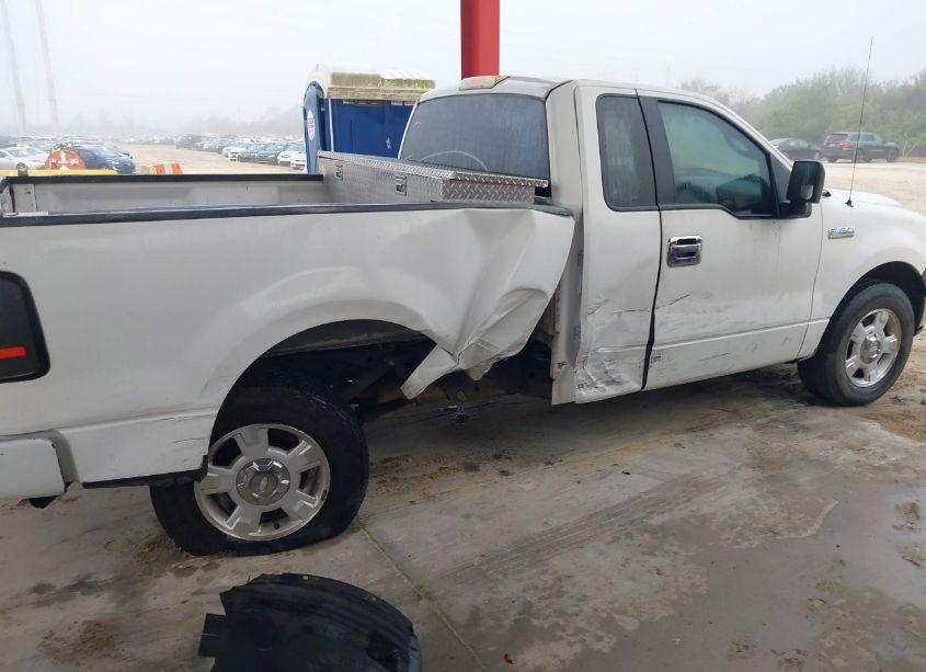 Photo 13 of 2005 Ford F-150 STX/XL/XLT (VIN 1FTRF12W05KC02703)