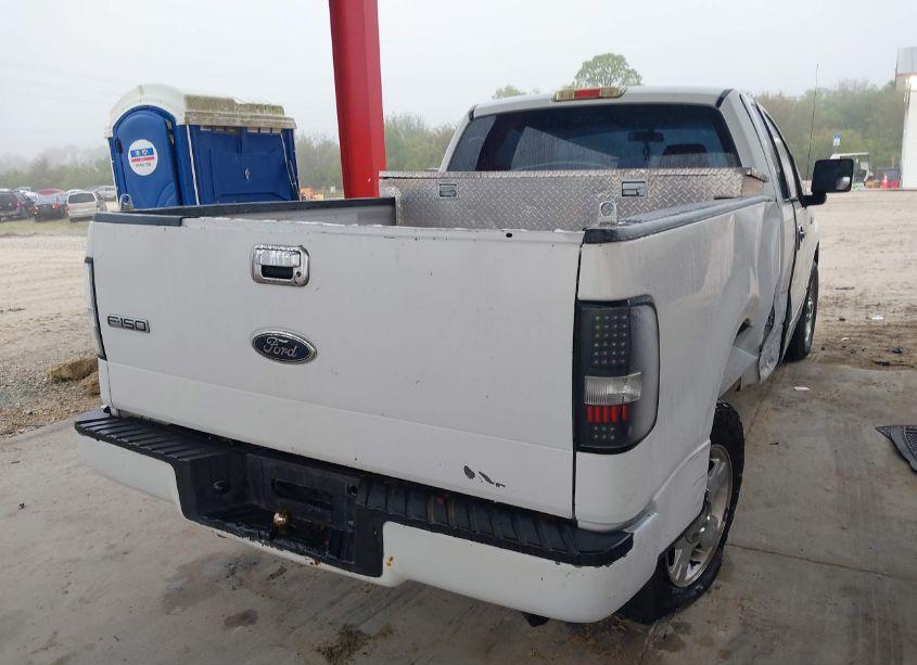 Photo 4 of 2005 Ford F-150 STX/XL/XLT (VIN 1FTRF12W05KC02703)