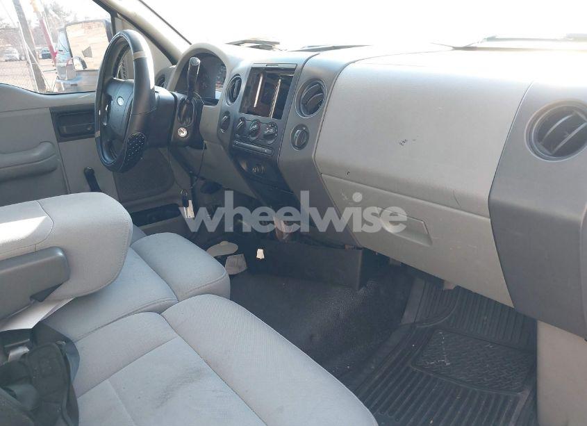 Photo 5 of 2006 Ford F-150 STX/XL/XLT (VIN 1FTRF12W06KD65708)