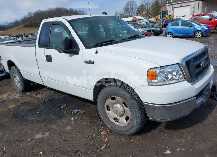 2004 Ford F-150 STX/XL/XLT (VIN 1FTRF12W14NC15201) main photo