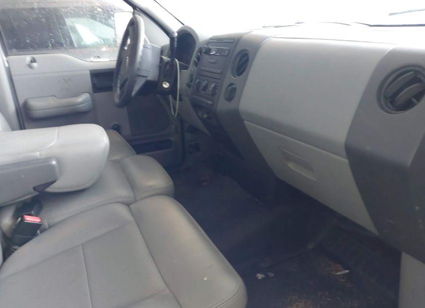 Photo 5 of 2005 Ford F-150 STX/XL/XLT (VIN 1FTRF12W15NB24088)