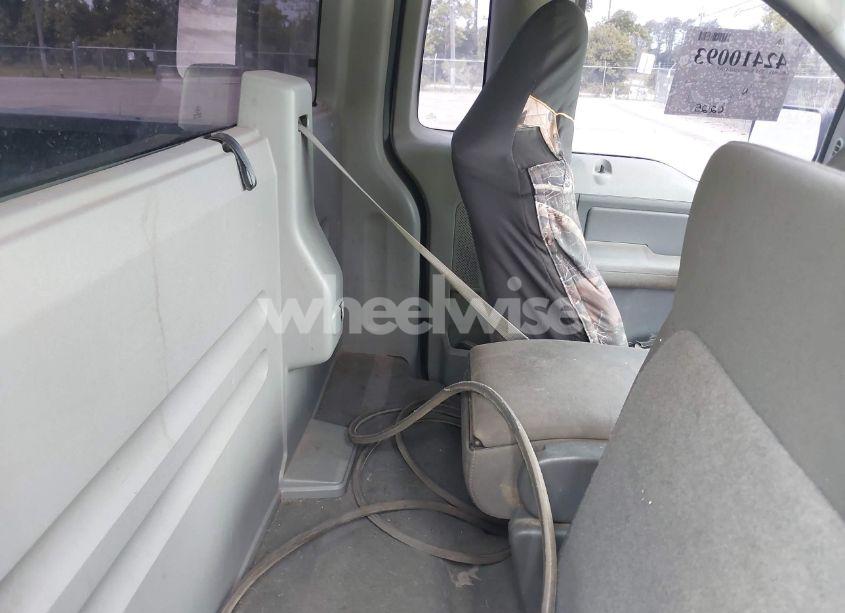 Photo 8 of 2006 Ford F-150 STX/XL/XLT (VIN 1FTRF12W16NB15117)