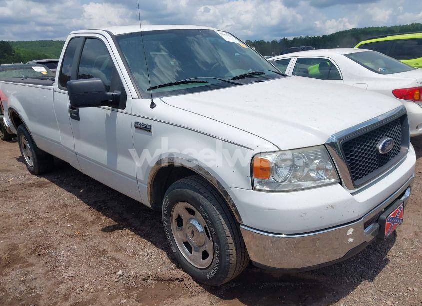 2007 Ford F-150 STX/XL/XLT (VIN 1FTRF12W17NA74098) main photo