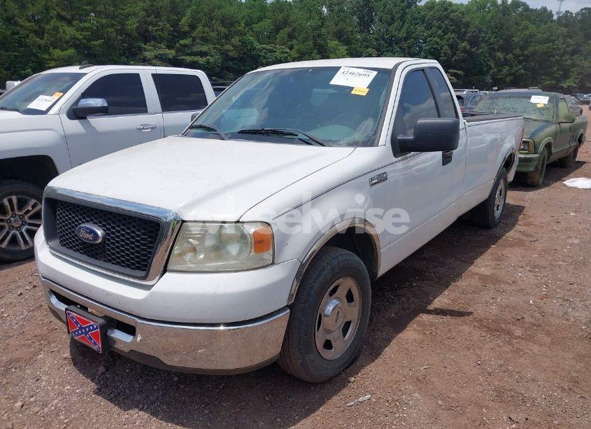 Photo 2 of 2007 Ford F-150 STX/XL/XLT (VIN 1FTRF12W17NA74098)