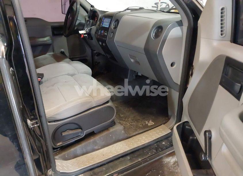 Photo 5 of 2005 Ford F-150 STX/XL/XLT (VIN 1FTRF12W25NA87083)