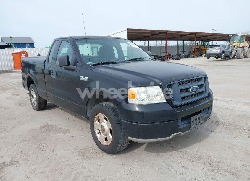 2004 Ford F-150 STX/XL/XLT (VIN 1FTRF12W34KD85187) main photo