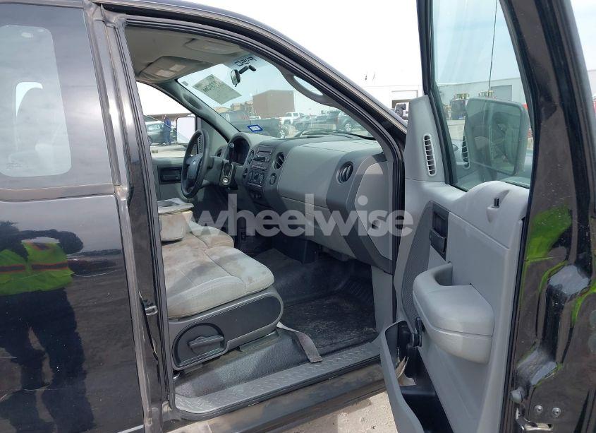 Photo 5 of 2004 Ford F-150 STX/XL/XLT (VIN 1FTRF12W34KD85187)