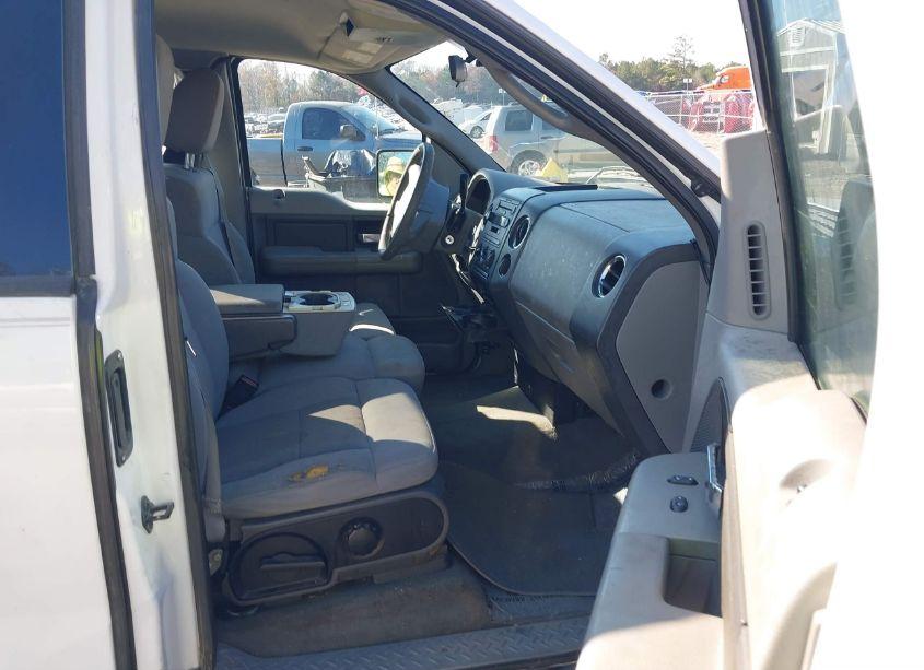 Photo 5 of 2004 Ford F-150 STX/XL/XLT (VIN 1FTRF12W34NA05912)