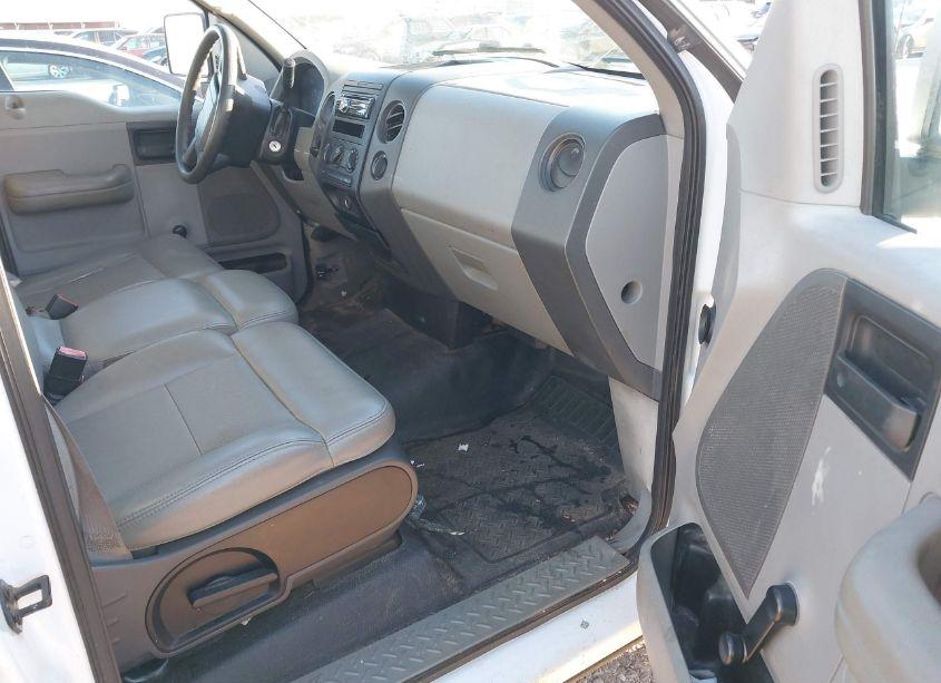 Photo 5 of 2004 Ford F-150 STX/XL/XLT (VIN 1FTRF12W34NB62680)