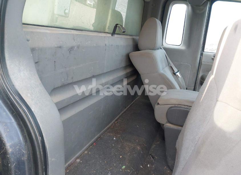 Photo 8 of 2004 Ford F-150 STX/XL/XLT (VIN 1FTRF12W44NA38935)