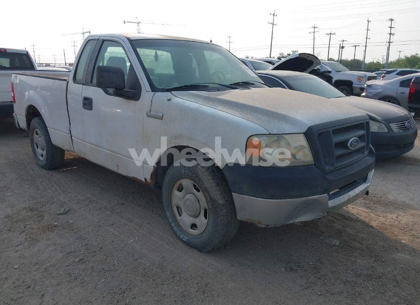 2005 Ford F-150 STX/XL/XLT (VIN 1FTRF12W45NB65623) main photo