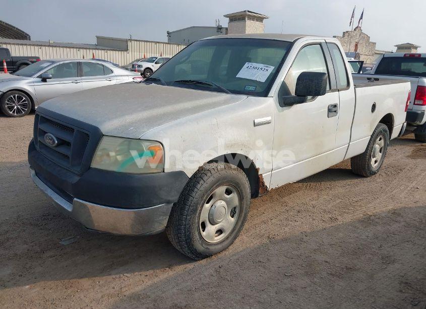 Photo 2 of 2005 Ford F-150 STX/XL/XLT (VIN 1FTRF12W45NB65623)