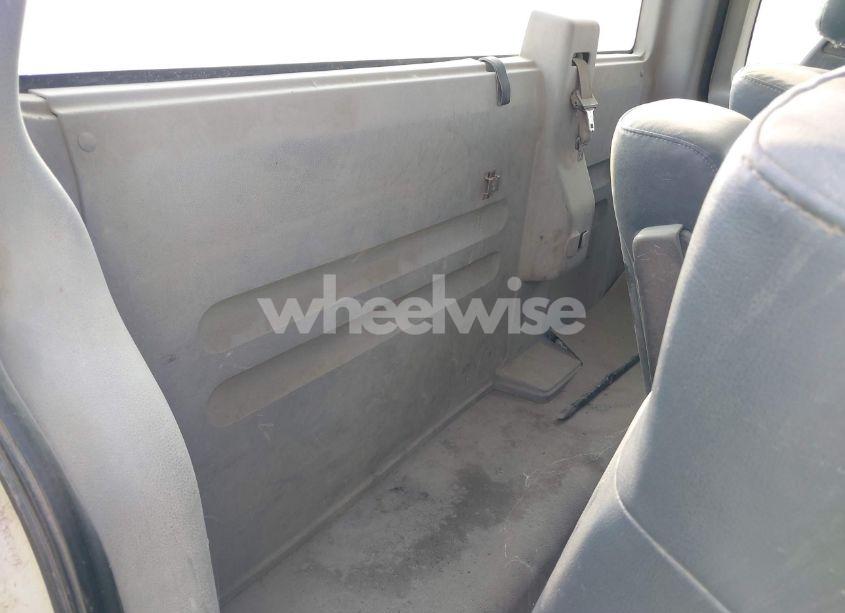 Photo 8 of 2005 Ford F-150 STX/XL/XLT (VIN 1FTRF12W45NB65623)