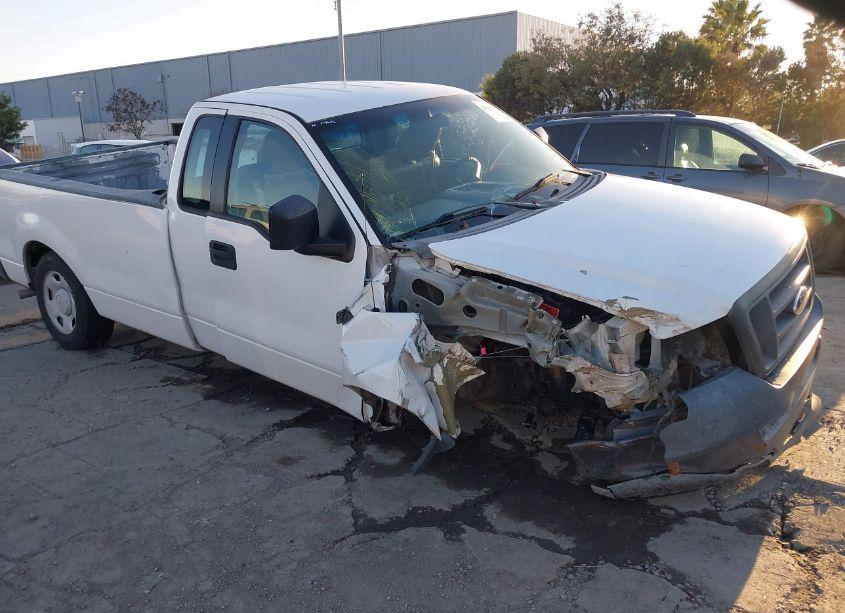 2005 Ford F-150 STX/XL/XLT (VIN 1FTRF12W65NA19613) main photo